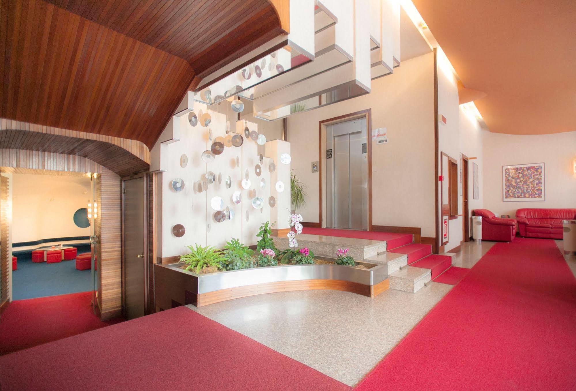 Albergo Residence Italia Vintage Hotel ポルデノーネ エクステリア 写真